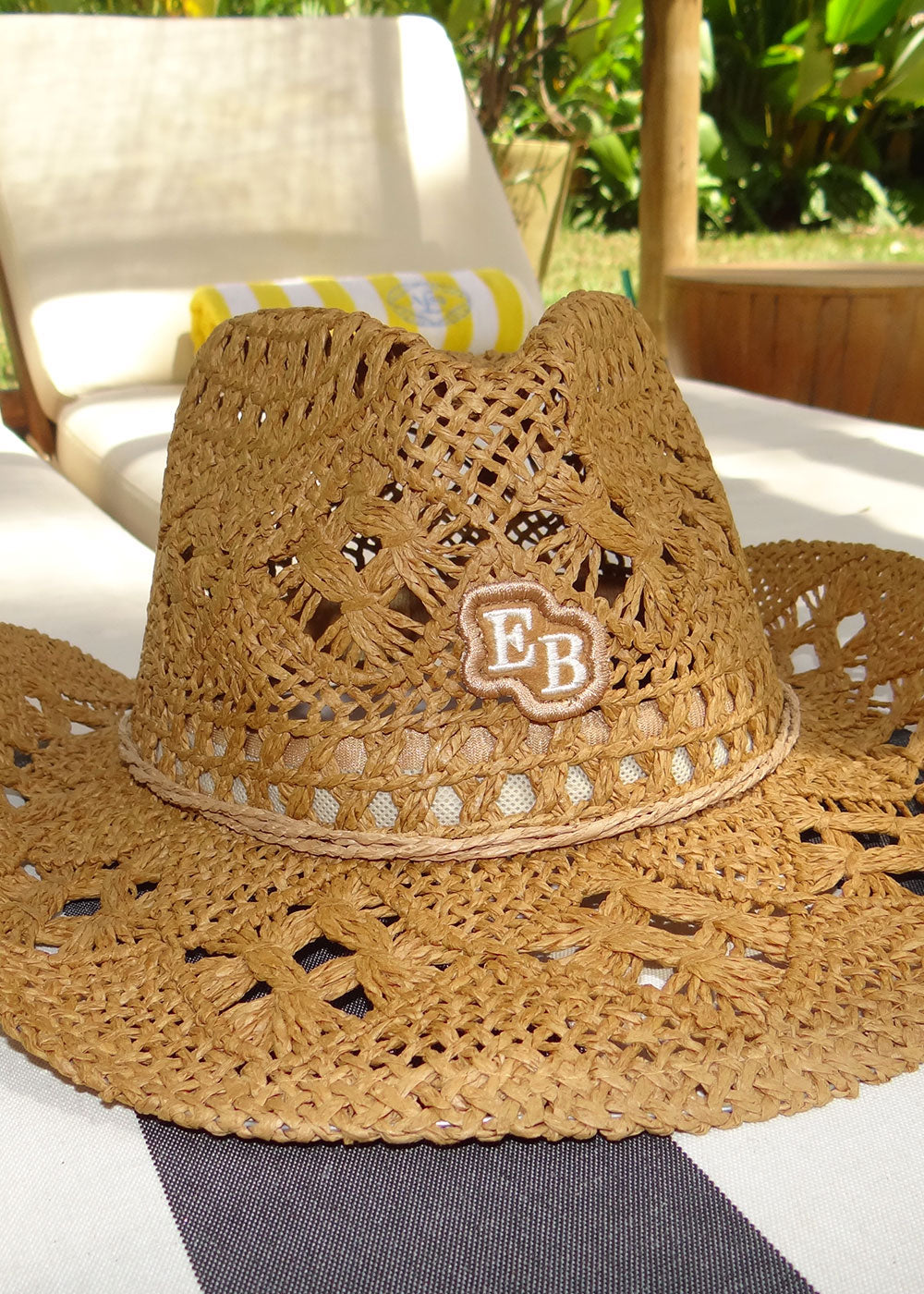 COWBOY HAT MOCCA